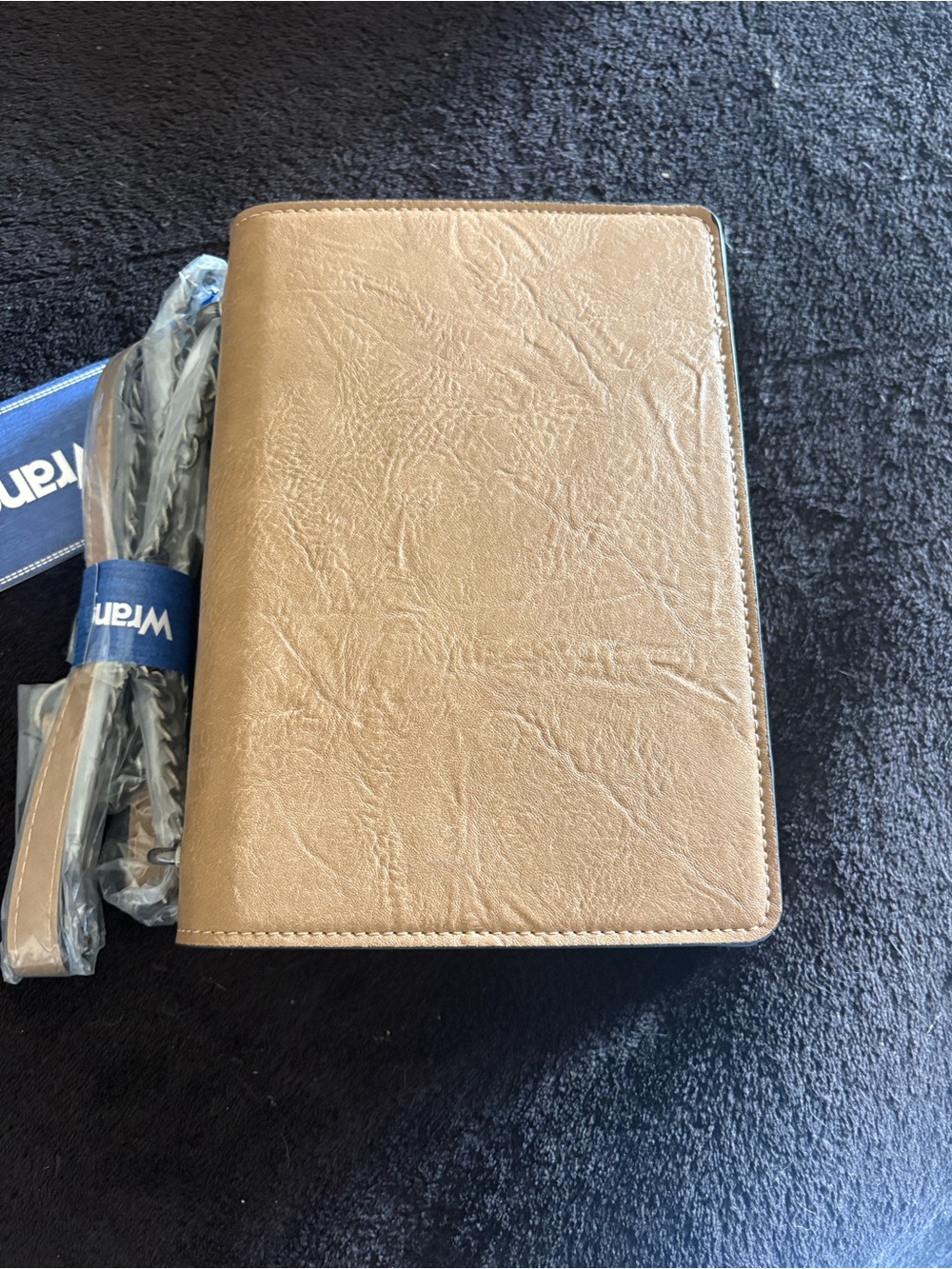 Wrangler Tan Crossbody Clutch with Chain Strap - Picture 3 of 5